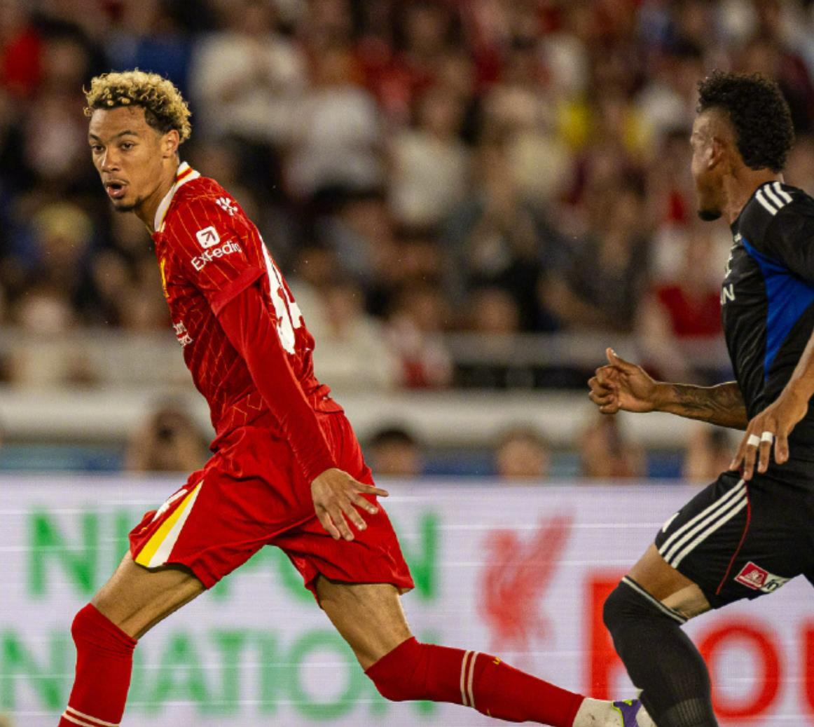 阿根廷血洗利物浦,德容制霸全场的简单介绍 阿根廷血洗利物浦,德容制霸全场的简单介绍