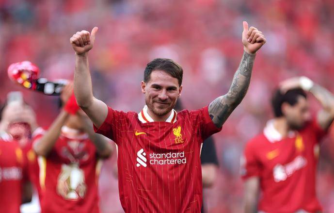 阿根廷血洗利物浦,德容制霸全场的简单介绍 阿根廷血洗利物浦,德容制霸全场的简单介绍